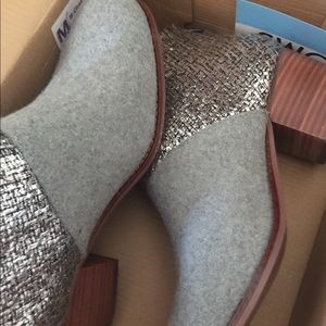 TOMS booties NWT size 7